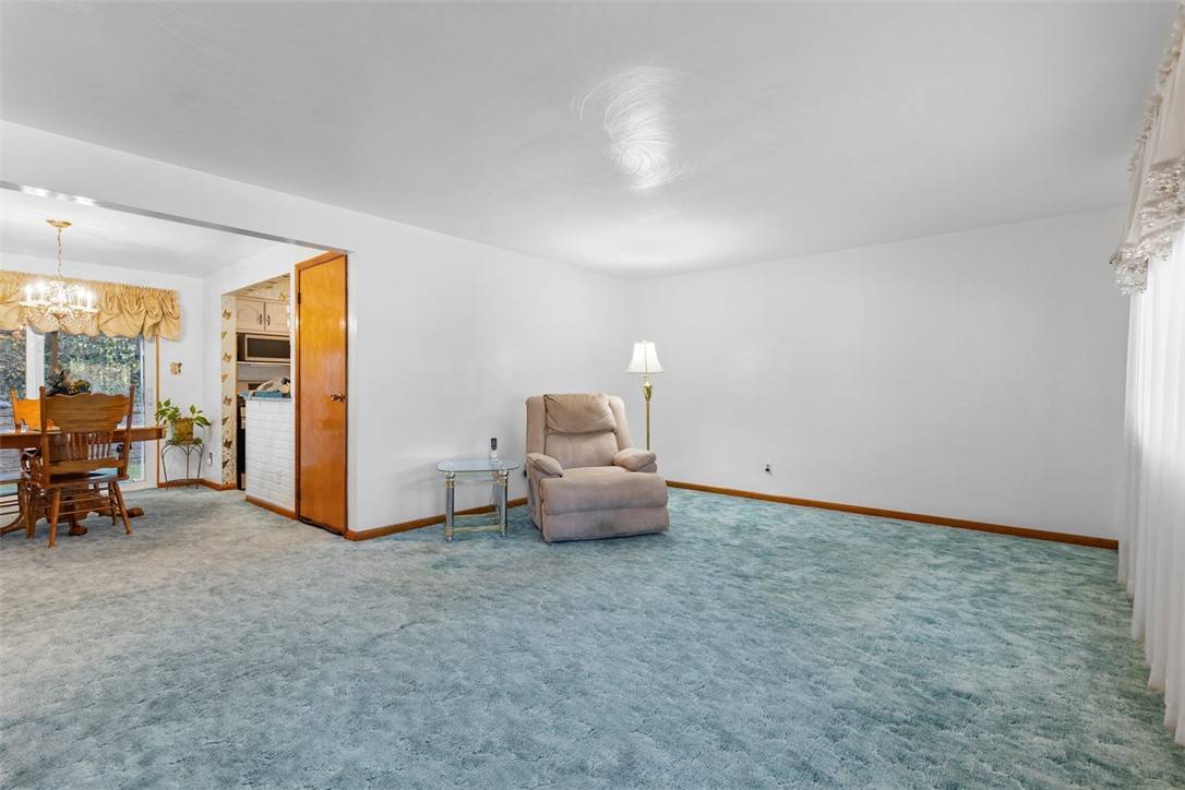 Ross Twp, PA 15237,142 Donmor Dr