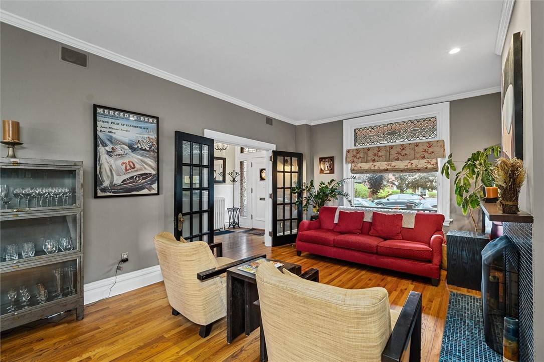 Point Breeze, PA 15208,324 S Linden Ave