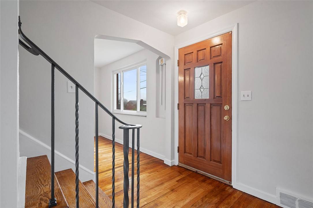 Mt Lebanon, PA 15243,1299 SYLVANDELL DRIVE