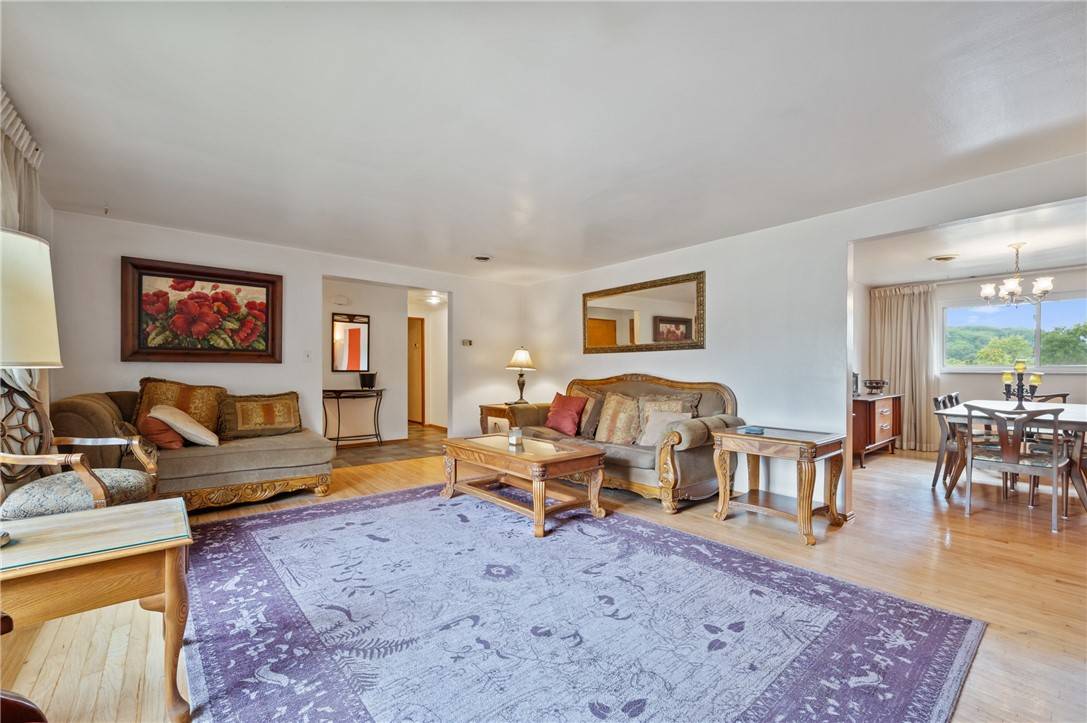 Shaler, PA 15209,2 Sedum Dr