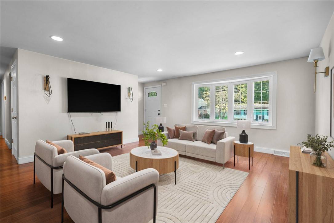 Bethel Park, PA 15102,573 Clifton Rd