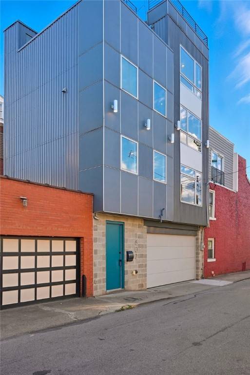 South Side, PA 15203,1802 Harcum Way