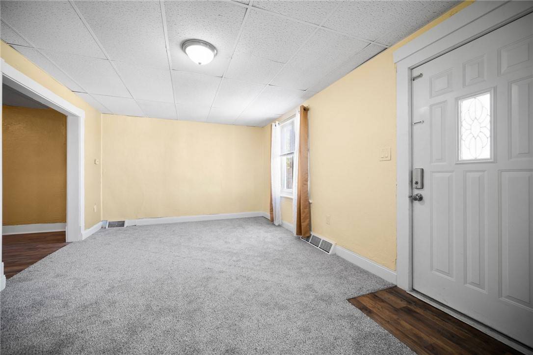 Jeannette, PA 15644,716 Saint Clair Ave