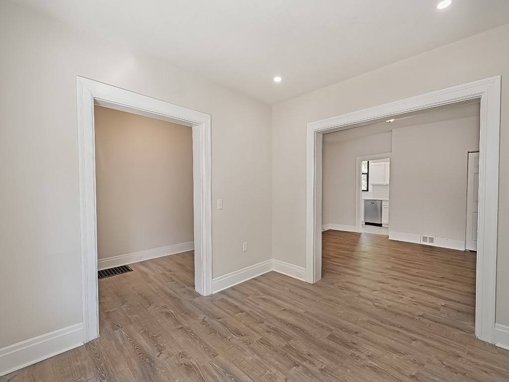 Avalon, PA 15202,527 Marie Ave