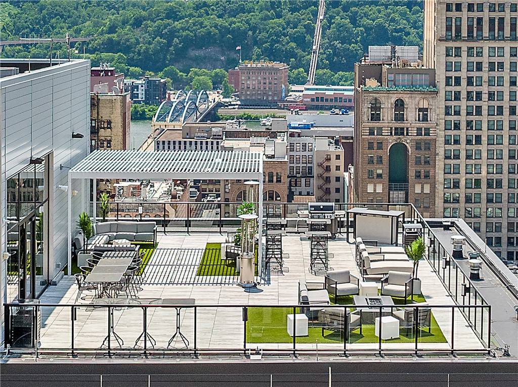 Downtown Pgh, PA 15222,350 Oliver Ave #1201