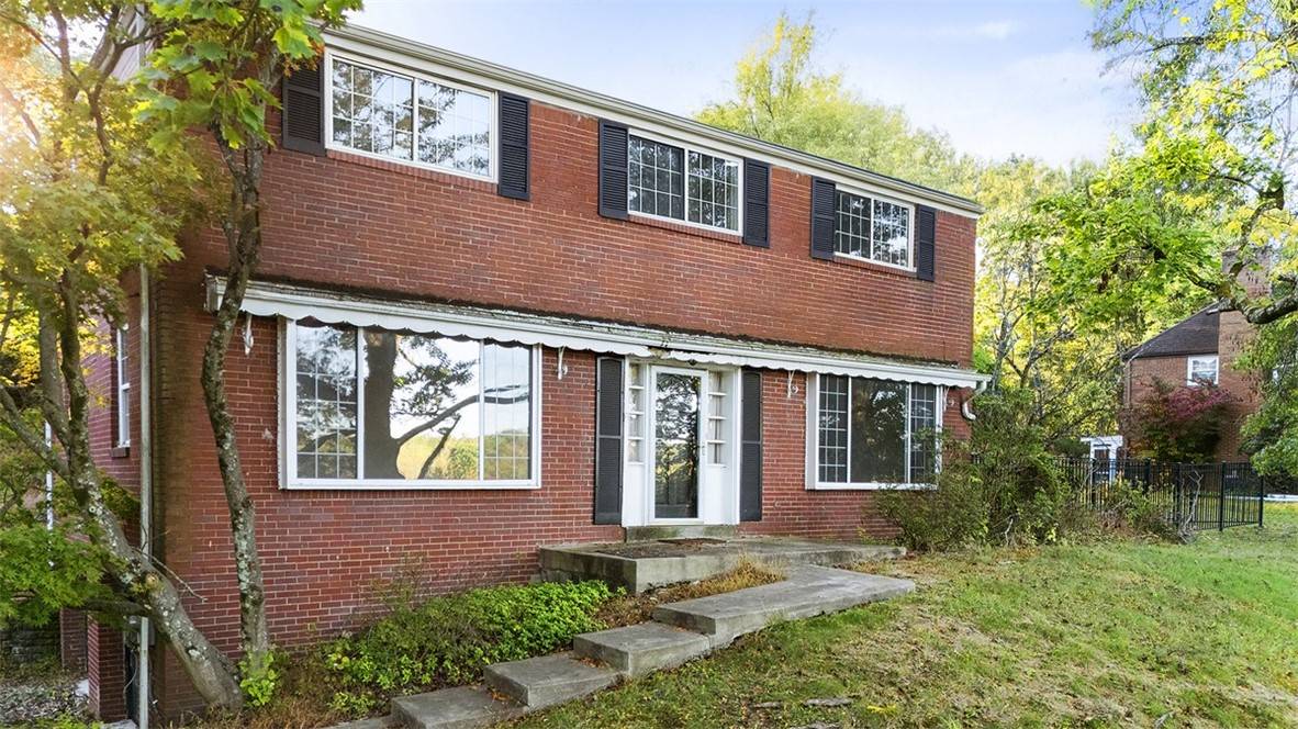 O'hara, PA 15215,214 Farmington Rd