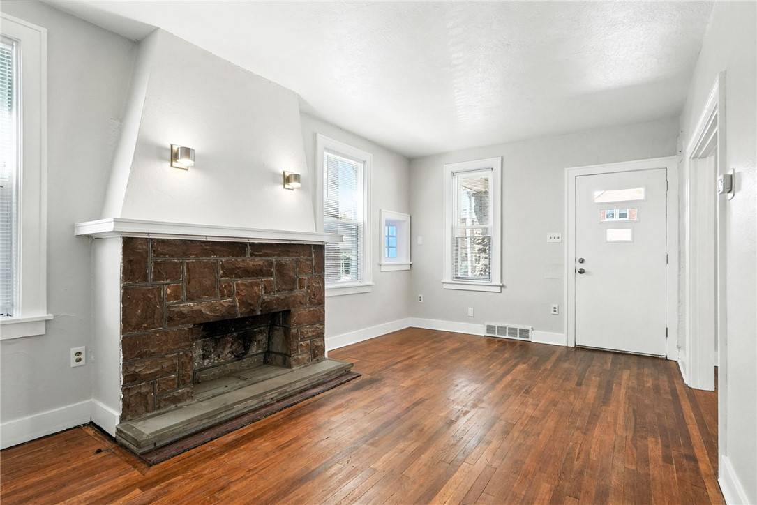 Dormont, PA 15216,3229 Beacon Hill Ave