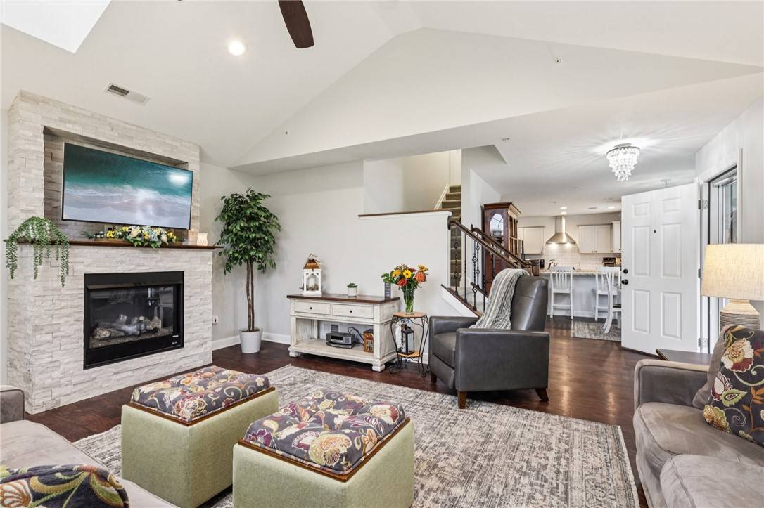 North Sewickley Twp, PA 16117,104 White Fox Ct #24