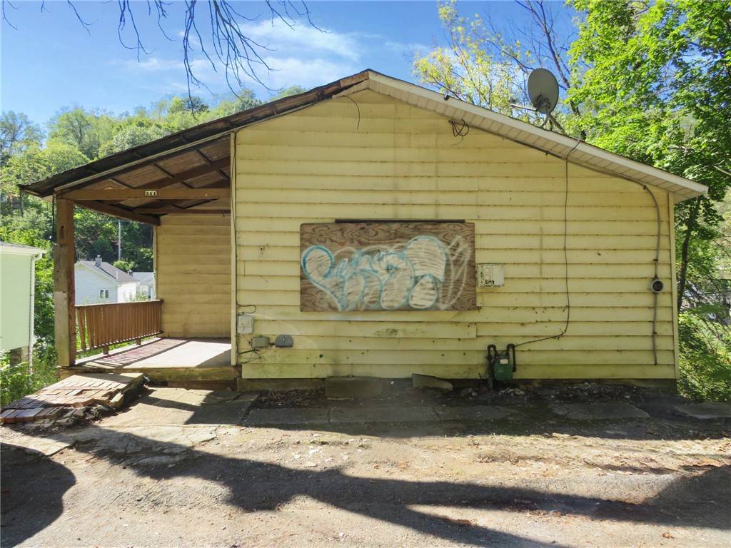 Carnegie, PA 15106,311 Run St