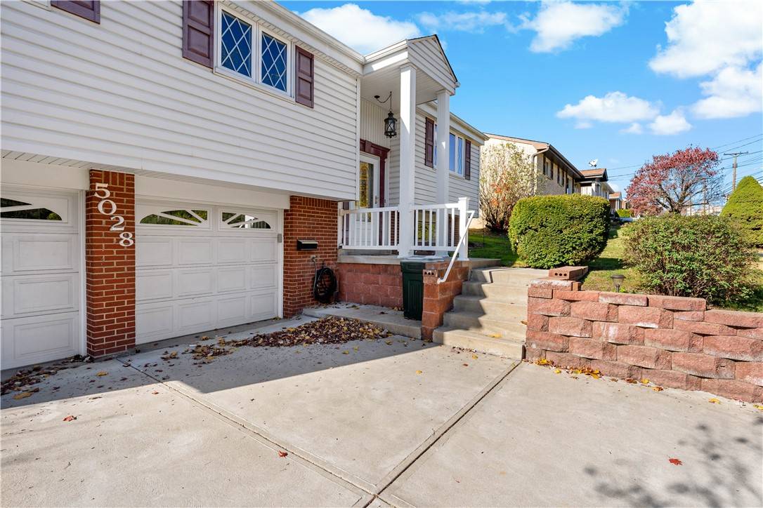 West Mifflin, PA 15122,5028 Homeville Rd