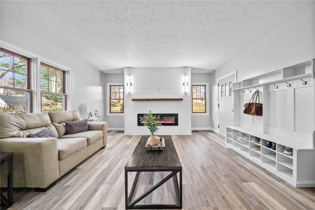 Wilmington Twp, PA 16142,431 W Vine St