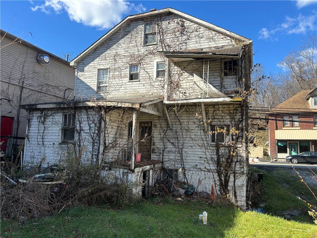 Cecil, PA 15321,3127 Millers Run Rd