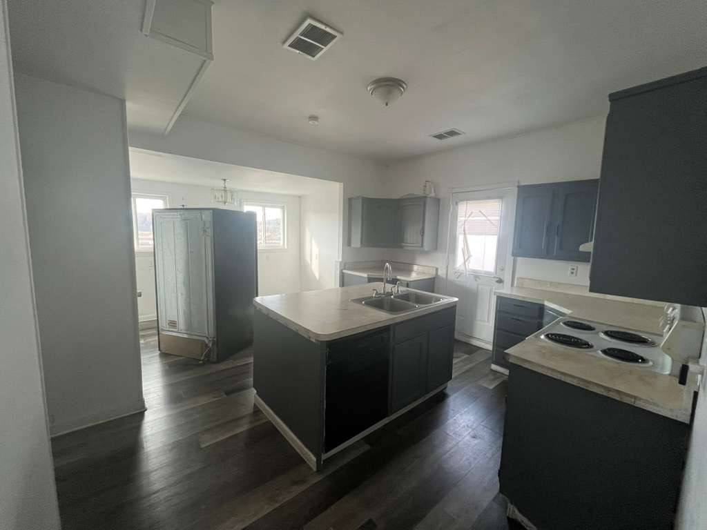 Conway, PA 15027,1408 4th Ave