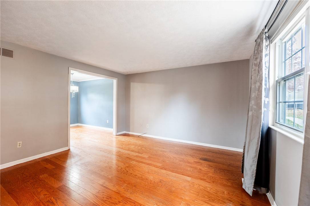 Bethel Park, PA 15102,1069 Highfield Rd