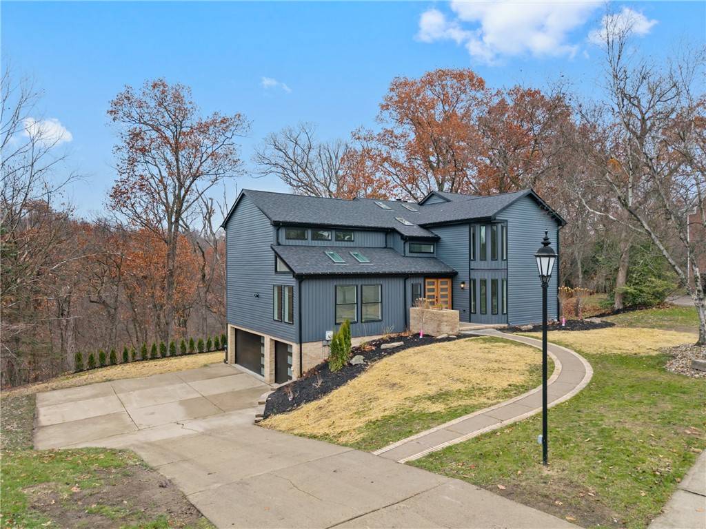 Mccandless, PA 15044,10492 Olde Villa Dr