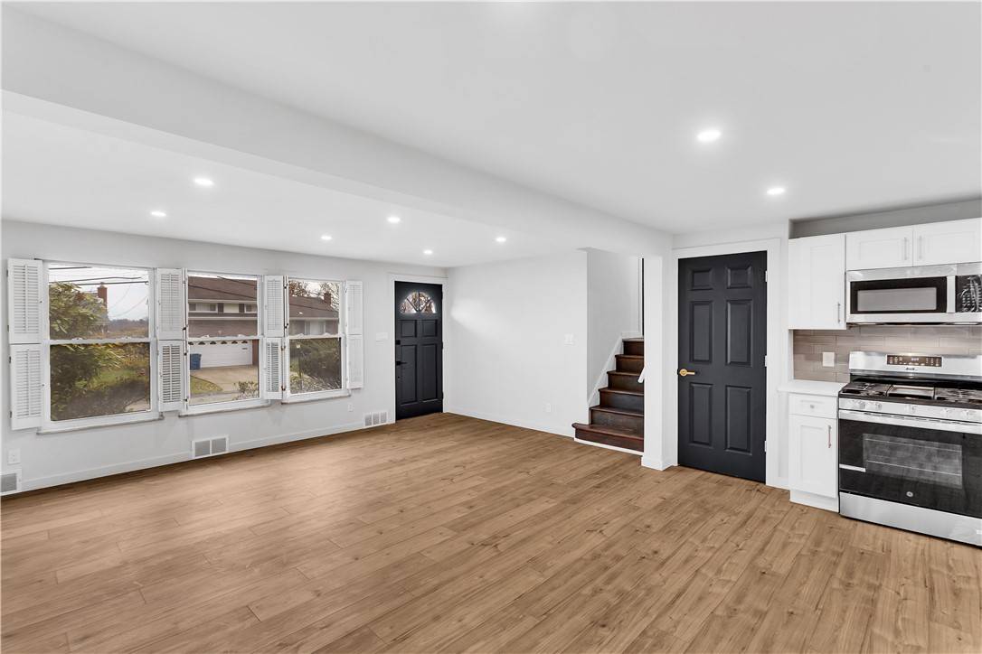 Verona, PA 15147,409 Grove Rd