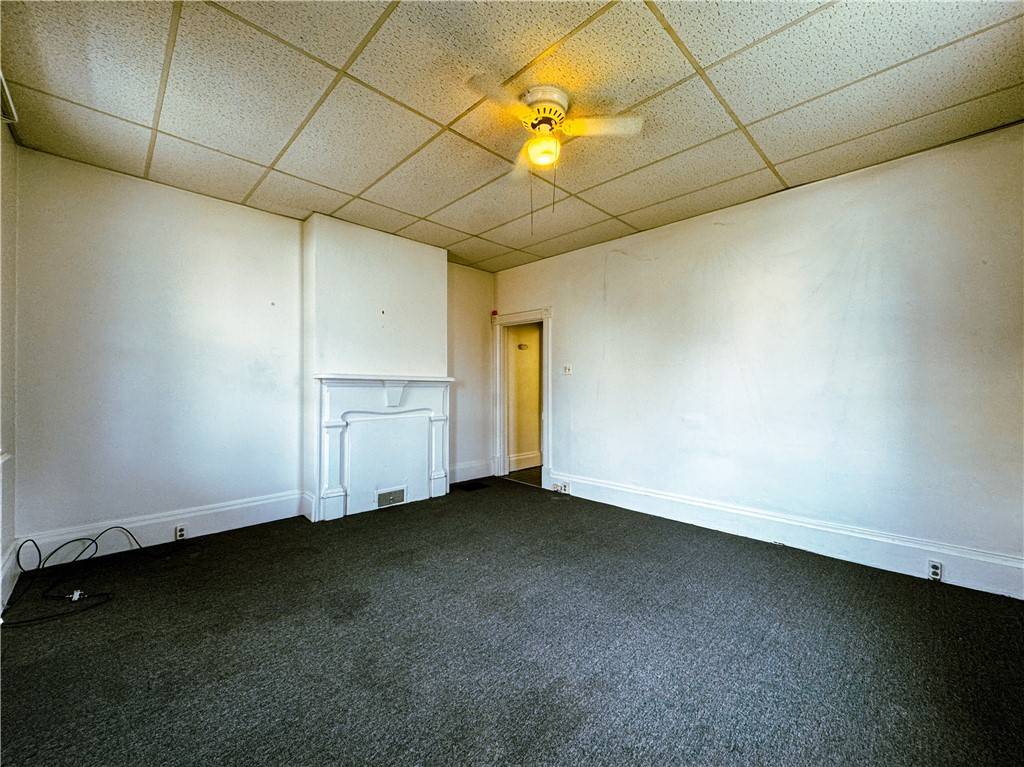 Beaver Falls, PA 15010,219 13th St #1