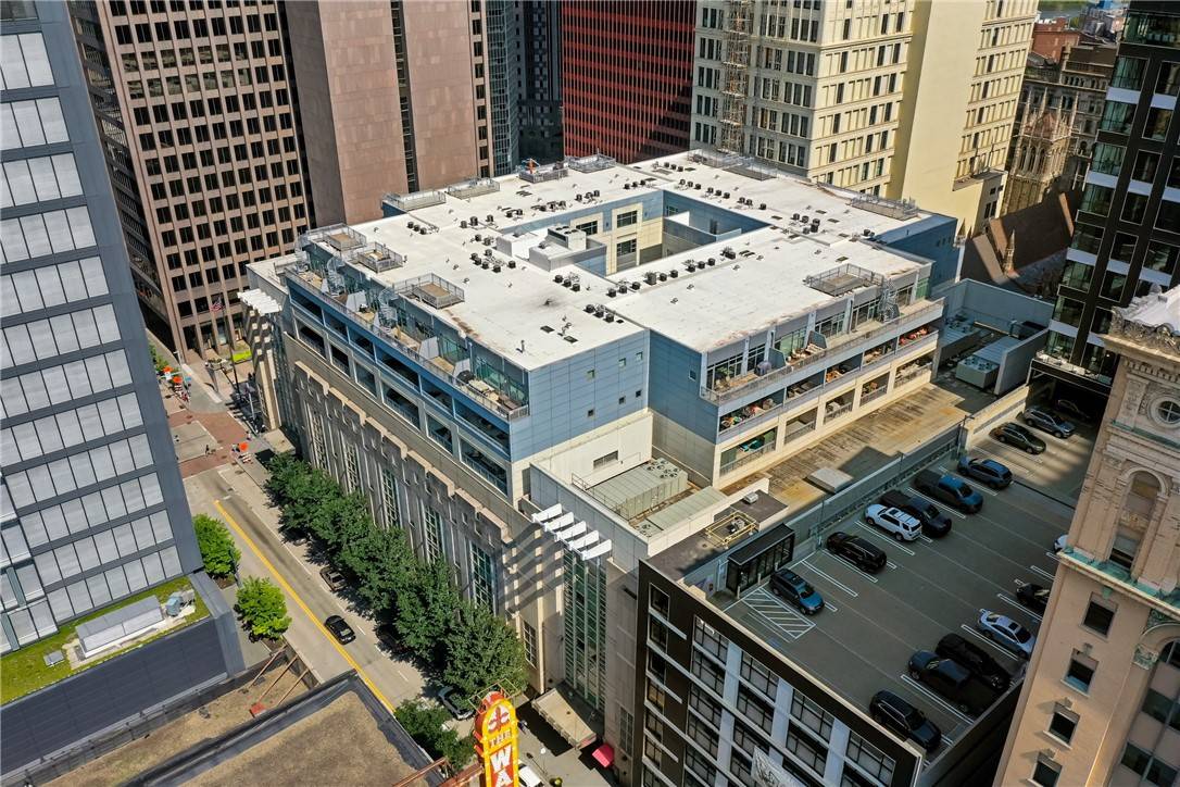 Downtown Pgh, PA 15222,301 5th Ave #719