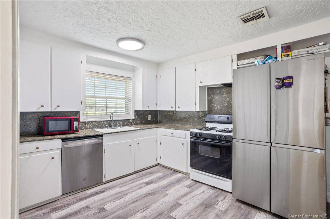 Lake Charles, LA 70601,2207 Clooney ST