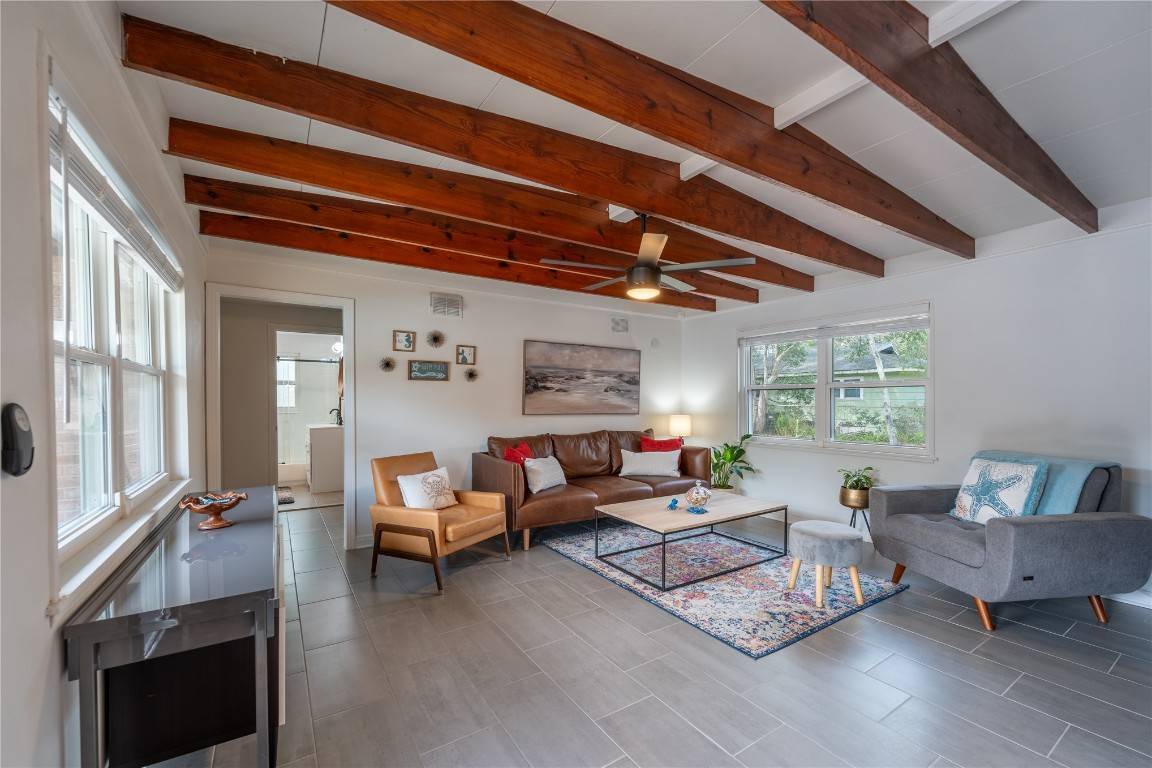 Fernandina Beach, FL 32034,723 S 14TH ST