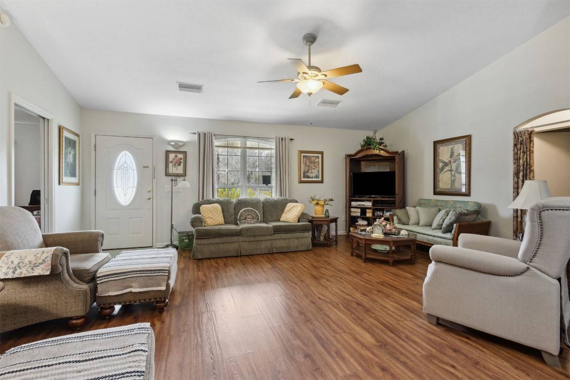 Hilliard, FL 32046,37069 LEE ST