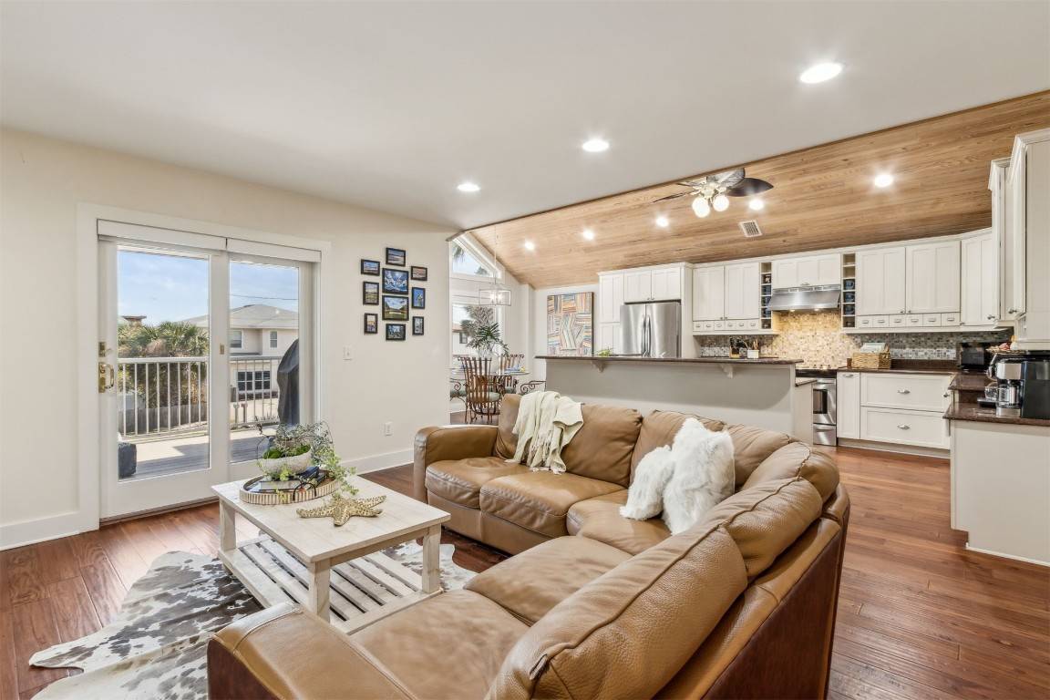 Fernandina Beach, FL 32034,733 TARPON AVE