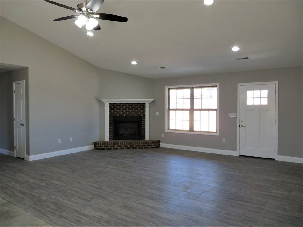 Sevierville, TN 37876,2468 McCleary RD