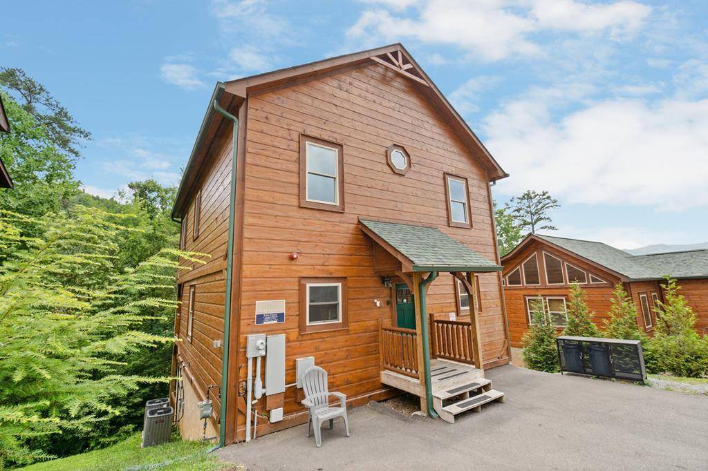 Gatlinburg, TN 37738,1115 GREENBRIAR VILLAGE LN
