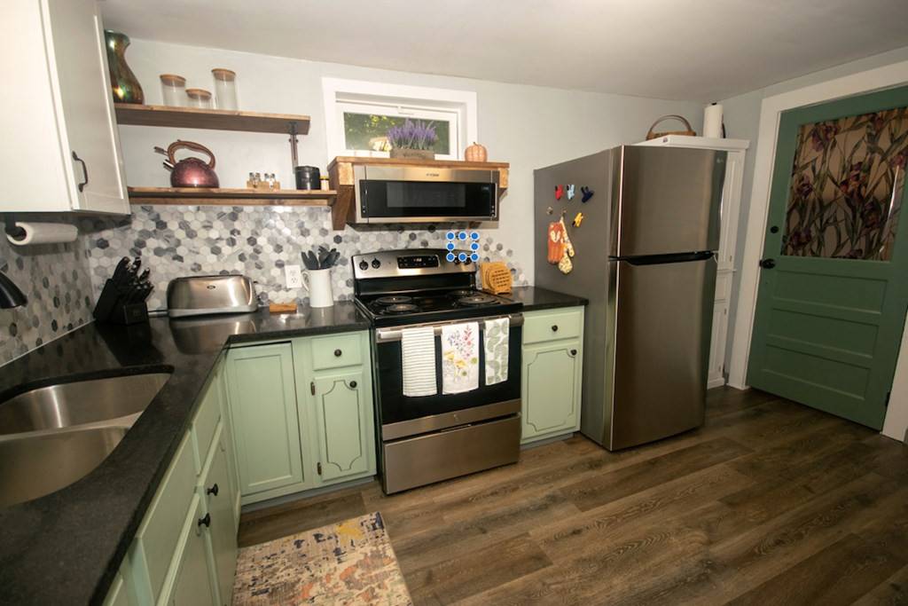 Sevierville, TN 37862,732 Hardin LN
