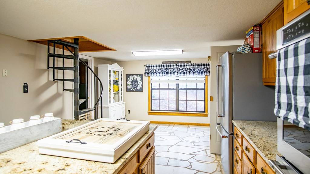 Sevierville, TN 37876,1839 Seagle Hollow RD