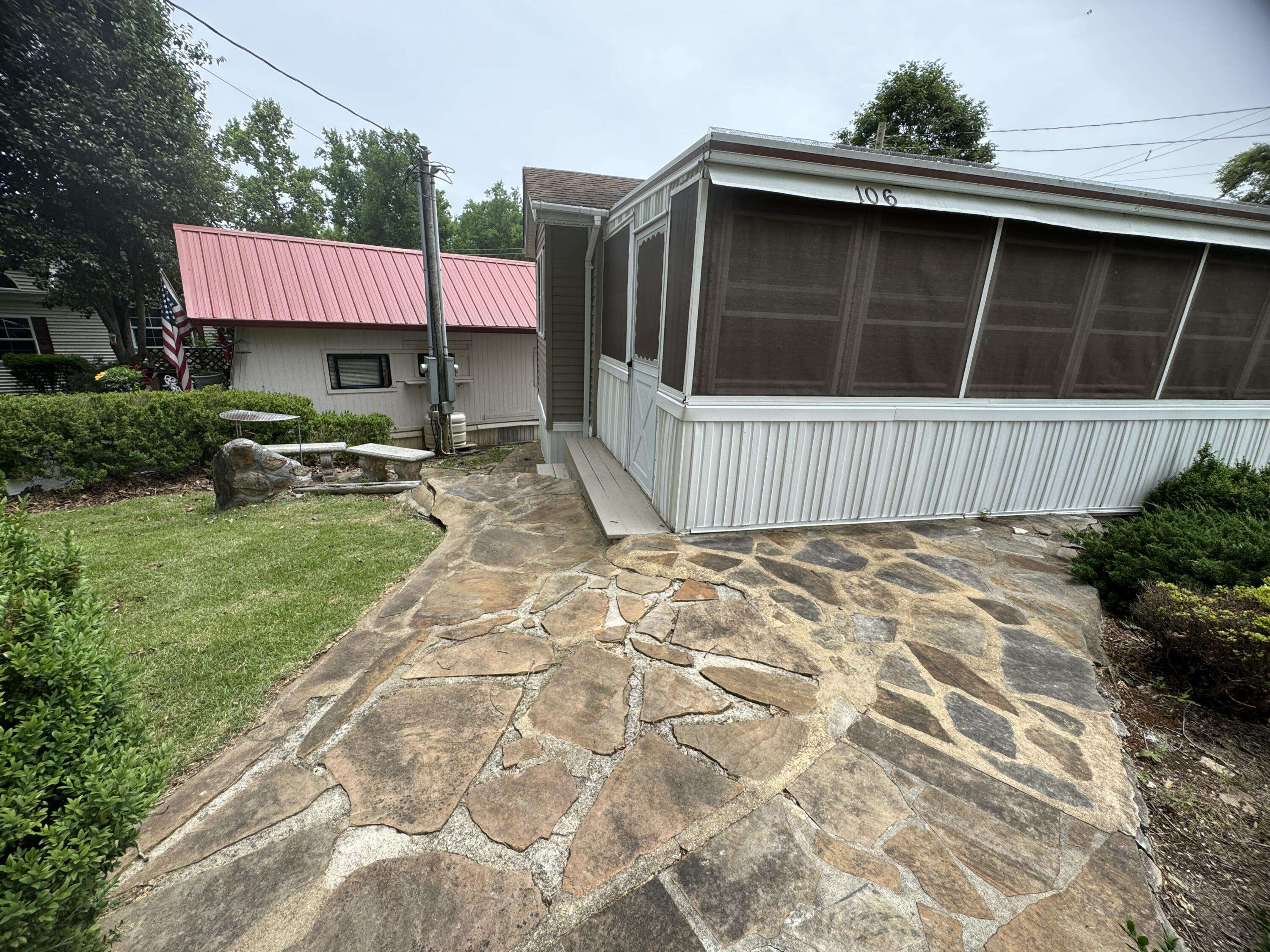 Cosby, TN 37722,5355 Pkwy #106