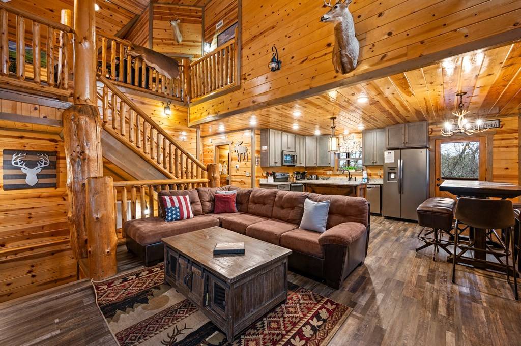 Pigeon Forge, TN 37863,456 Alpine Mountain WAY