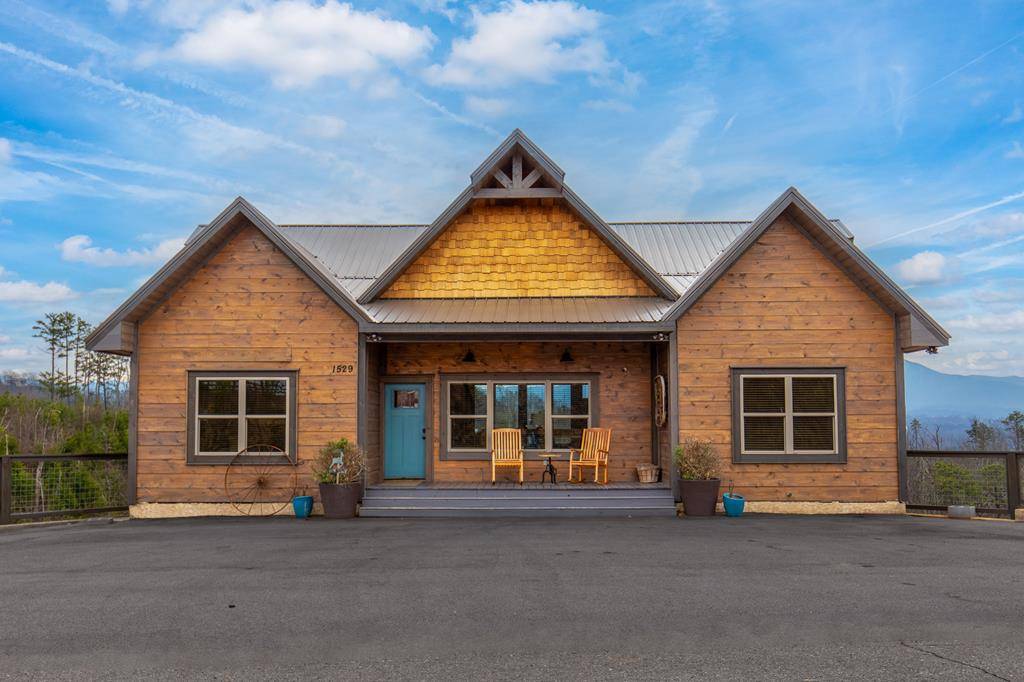 Sevierville, TN 37876,1529 Majestic Mtn DR