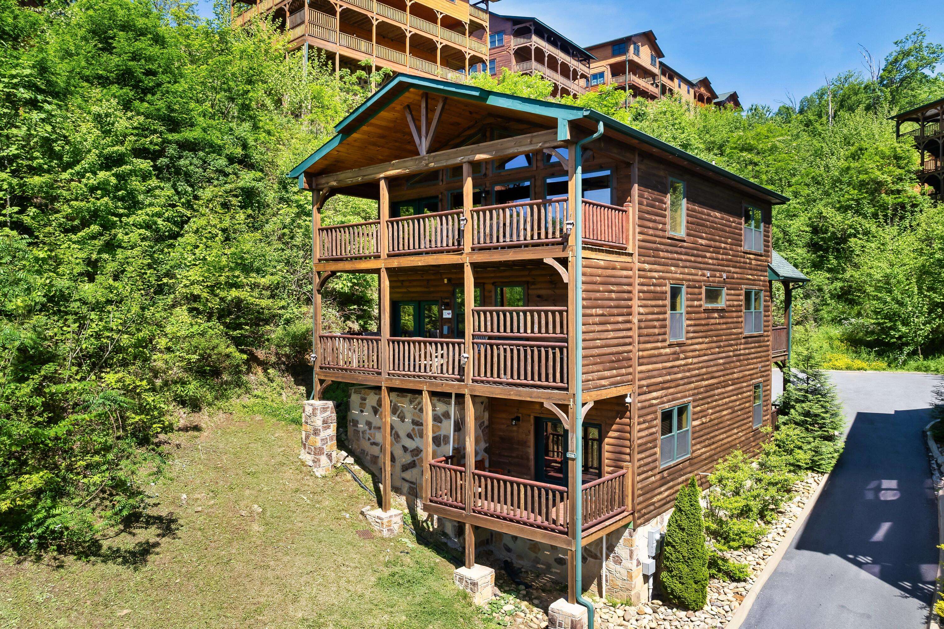 Gatlinburg, TN 37738,716 Mountain Stream Way WAY