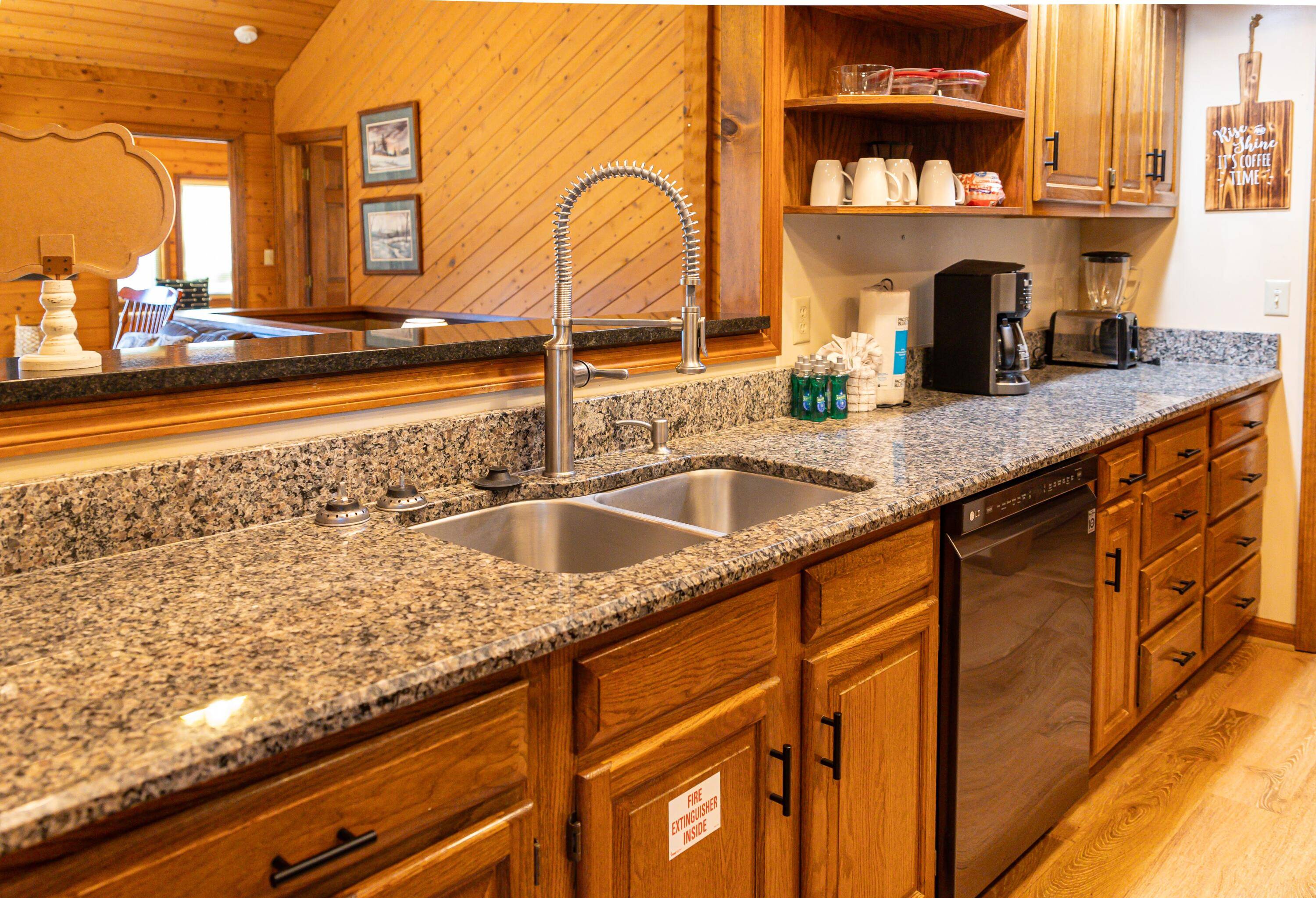 Gatlinburg, TN 37738,317 Matterhorn Dr DR
