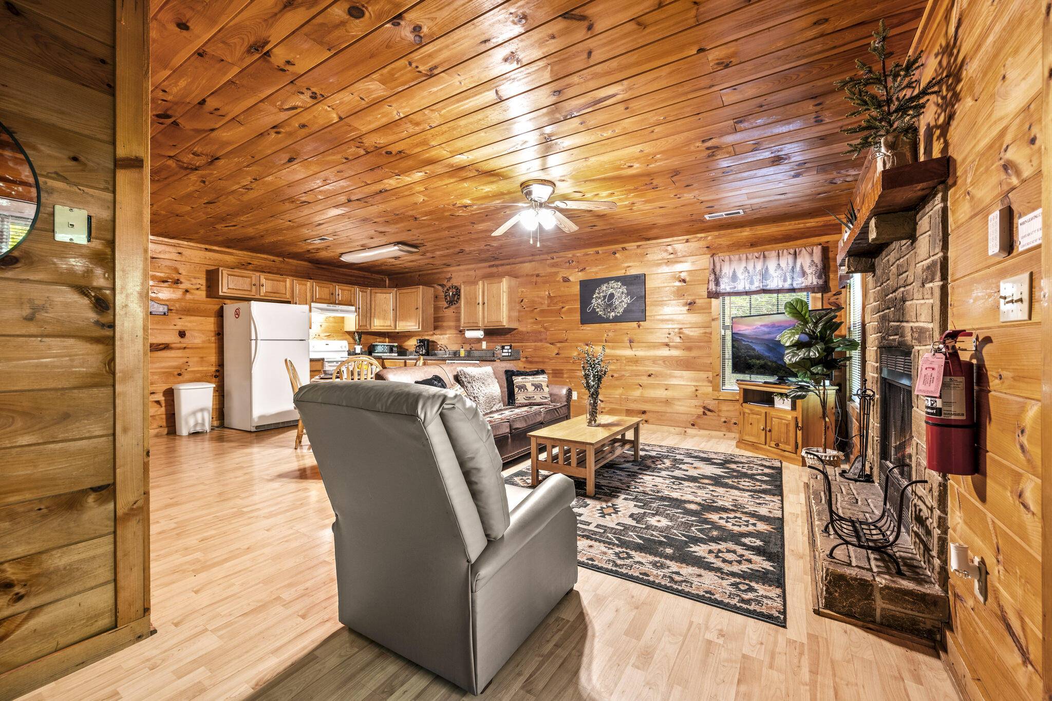 Sevierville, TN 37862,2730 Easy St ST