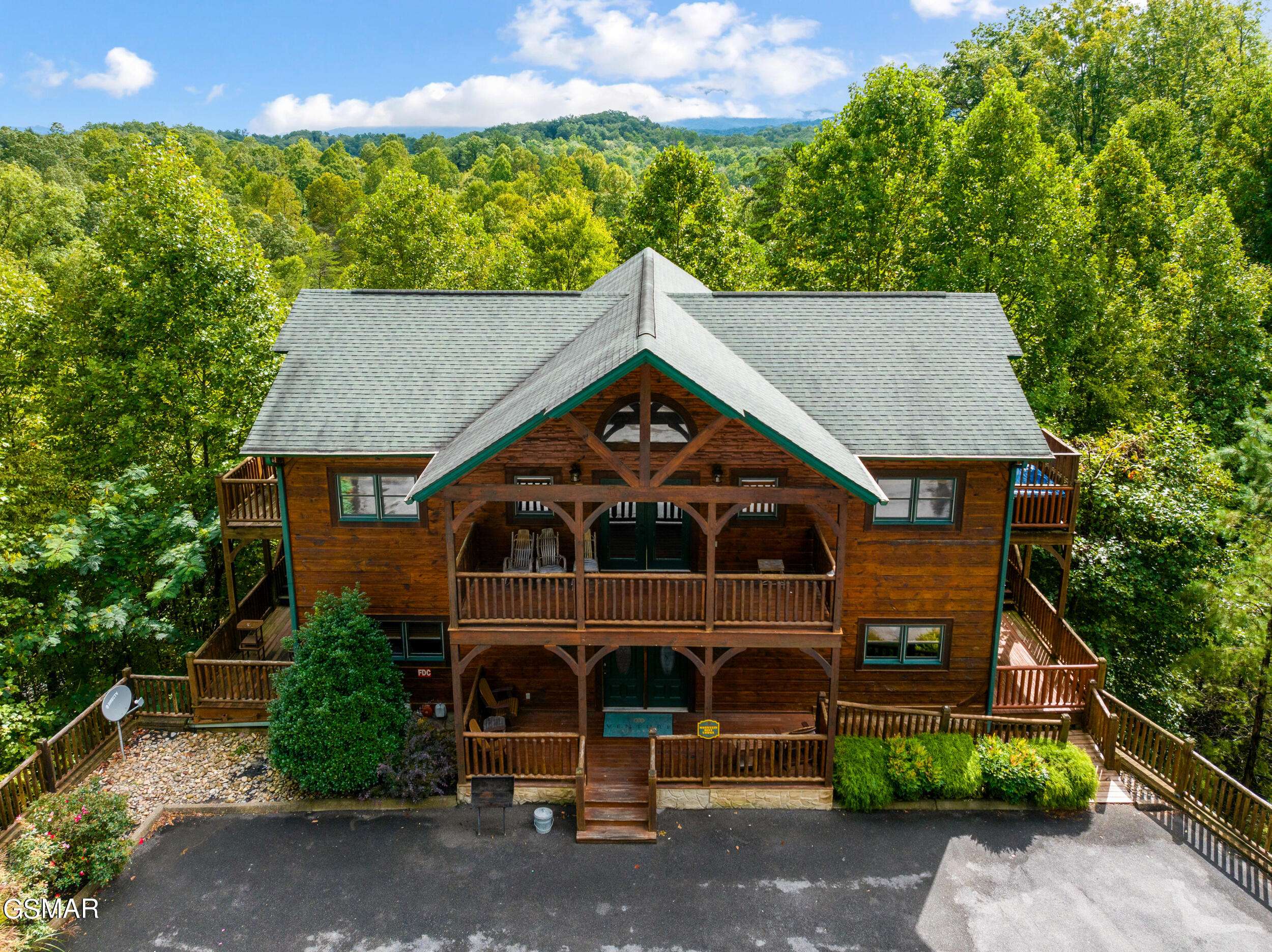 Gatlinburg, TN 37738,212 Dogwood Point Way WAY