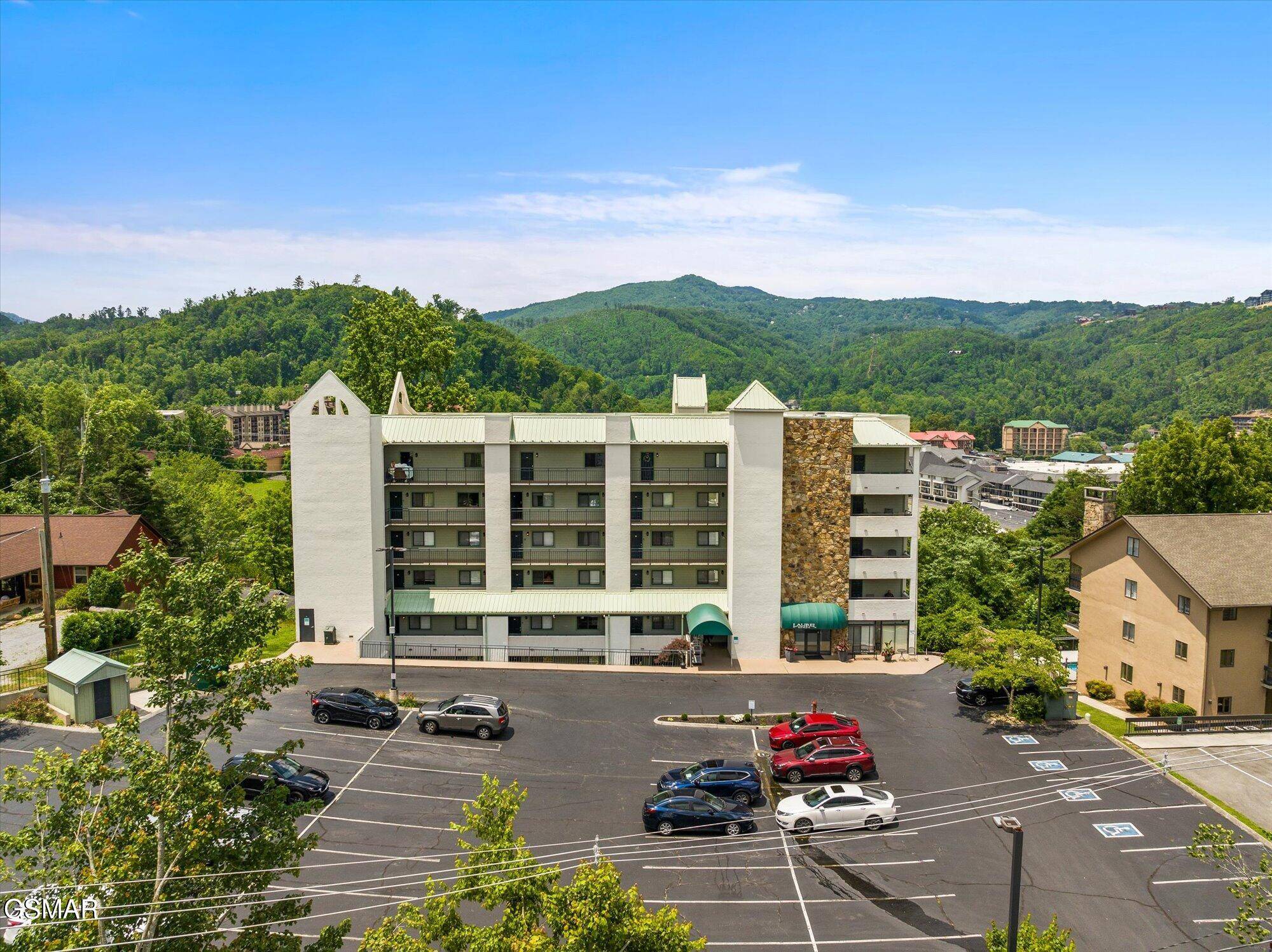 Gatlinburg, TN 37738,354 E Holly Ridge Road 605