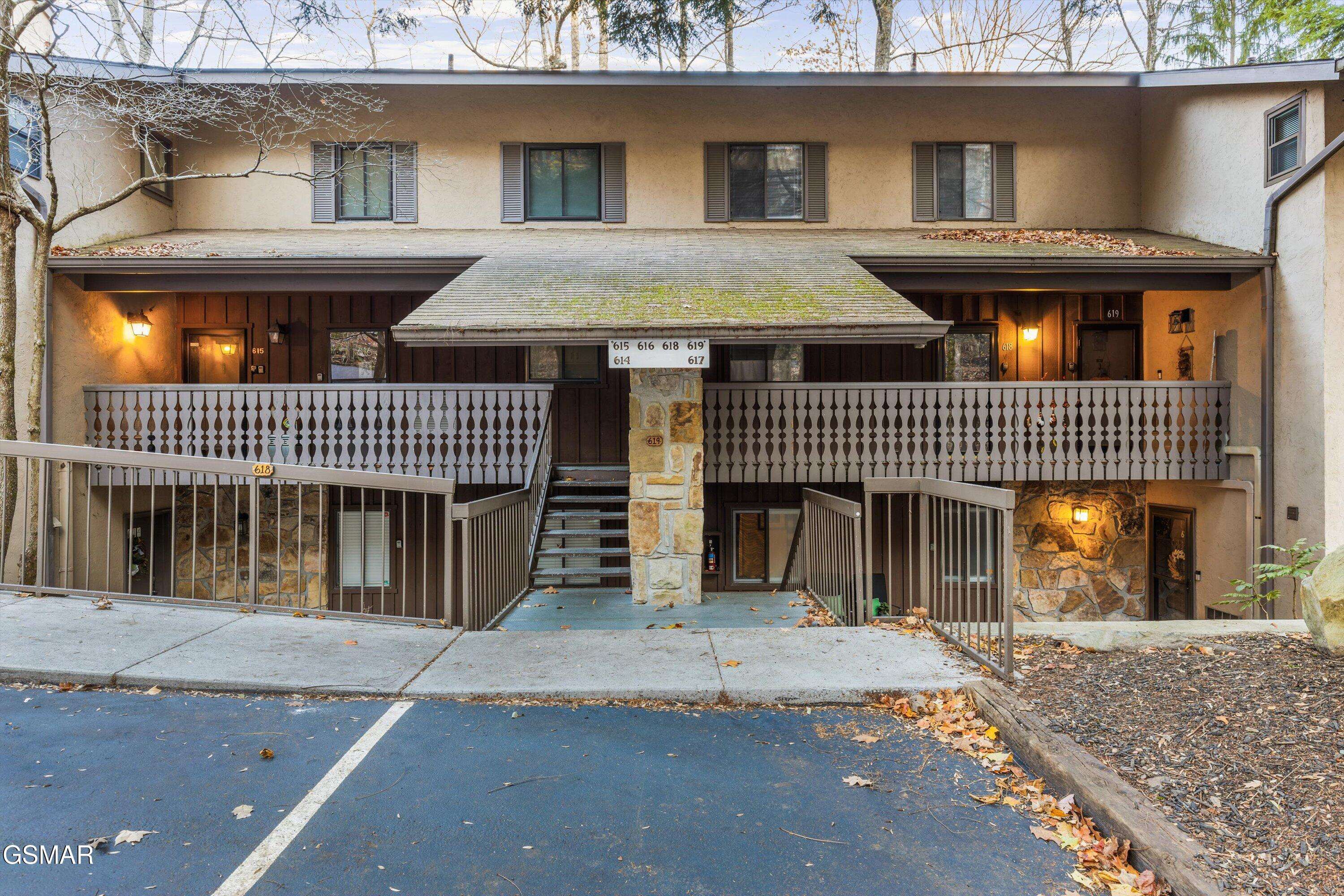 Gatlinburg, TN 37738,1235 Ski Mountain Rd. Apt. 614