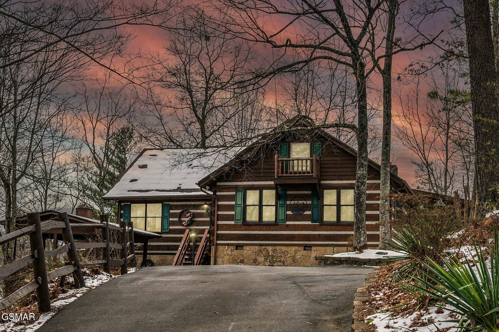 Sevierville, TN 37862,3013 Hatcher Top RD
