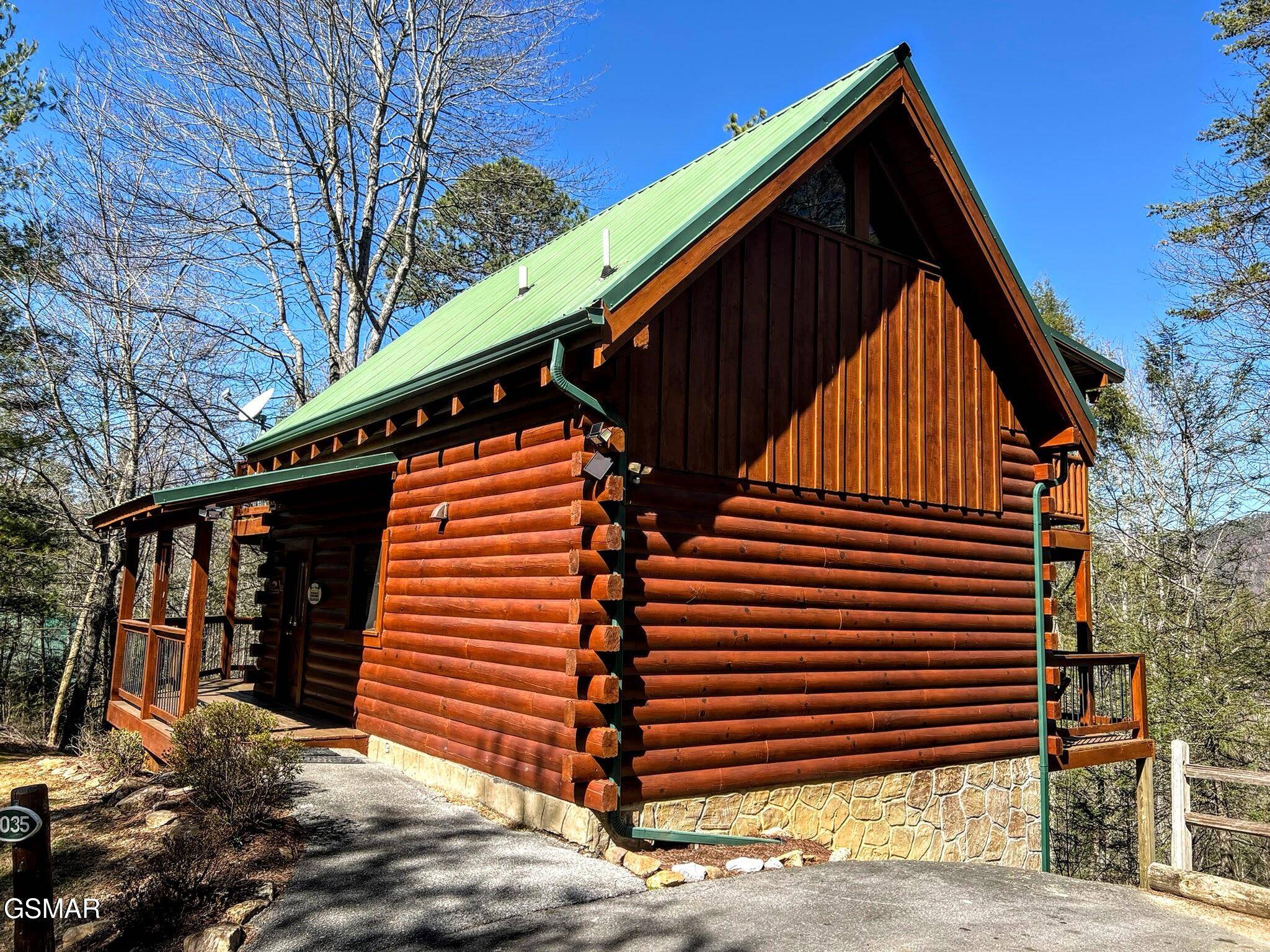 Sevierville, TN 37862,3035 Brothers WAY