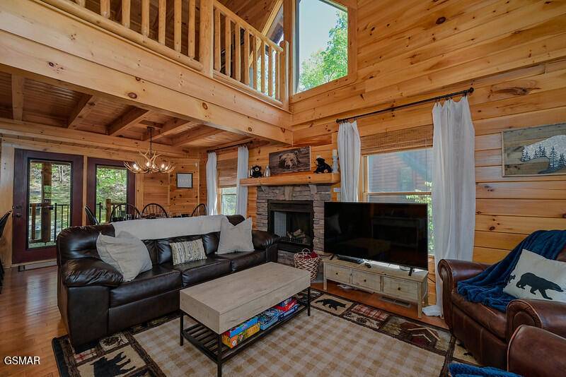 Sevierville, TN 37862,1680 Mountain Lodge WAY