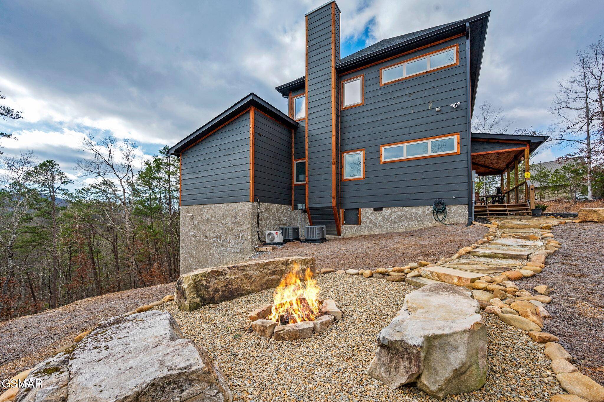 Sevierville, TN 37876,1424 Red Cedar Lane LN