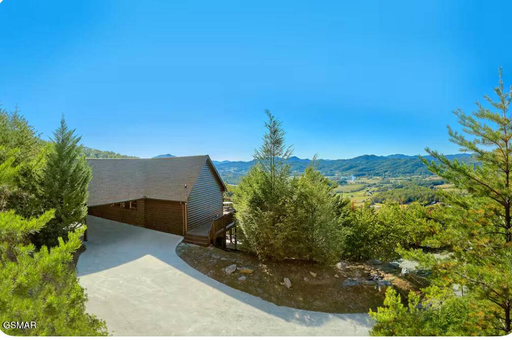 Sevierville, TN 37862,3935 Ravens Den Way WAY