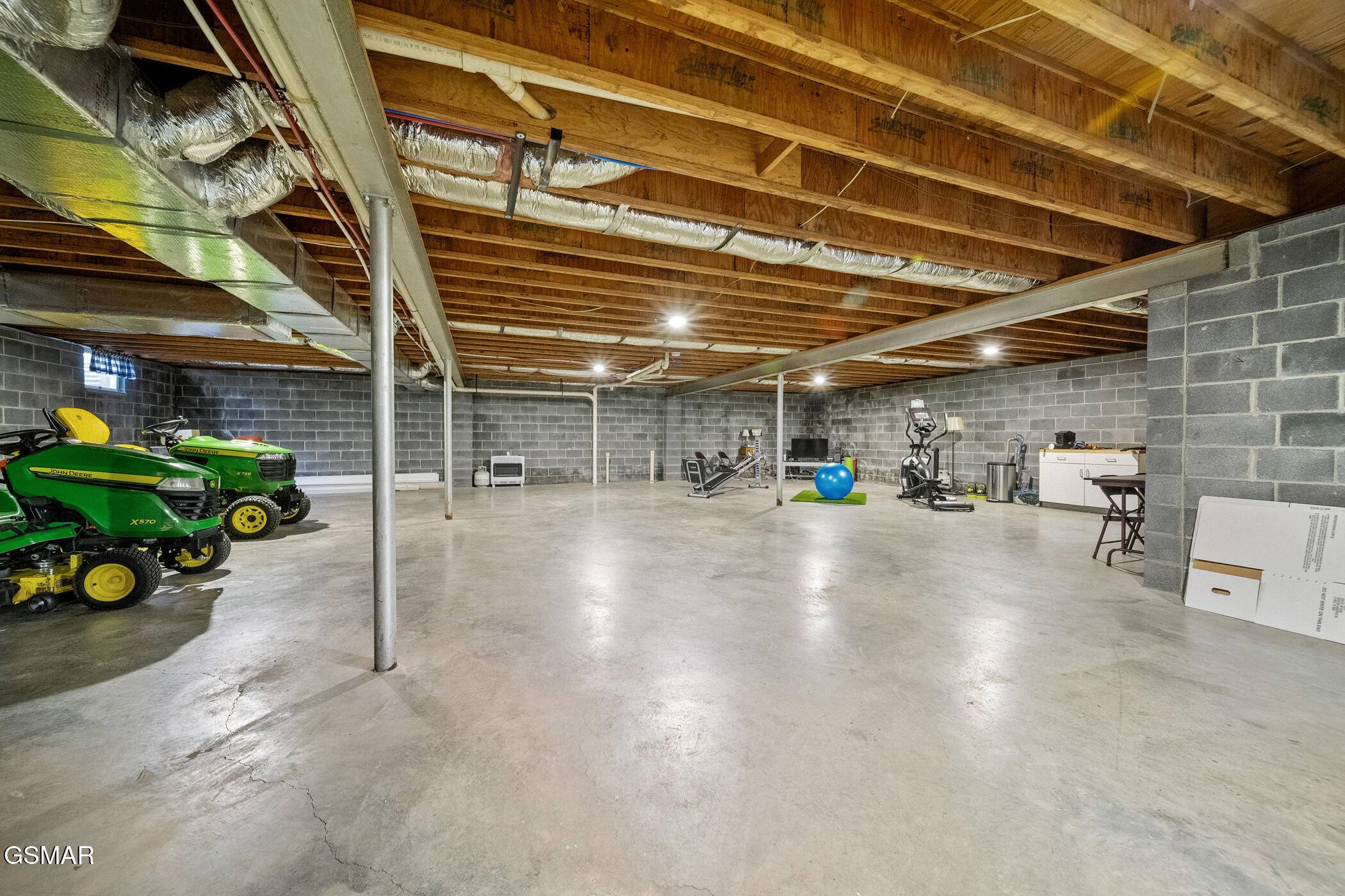 Dandridge, TN 37725,370 Ailey RD
