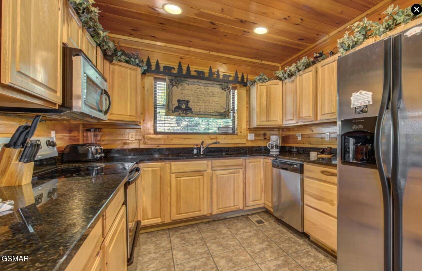 Gatlinburg, TN 37738,260 Laurel Oaks WAY