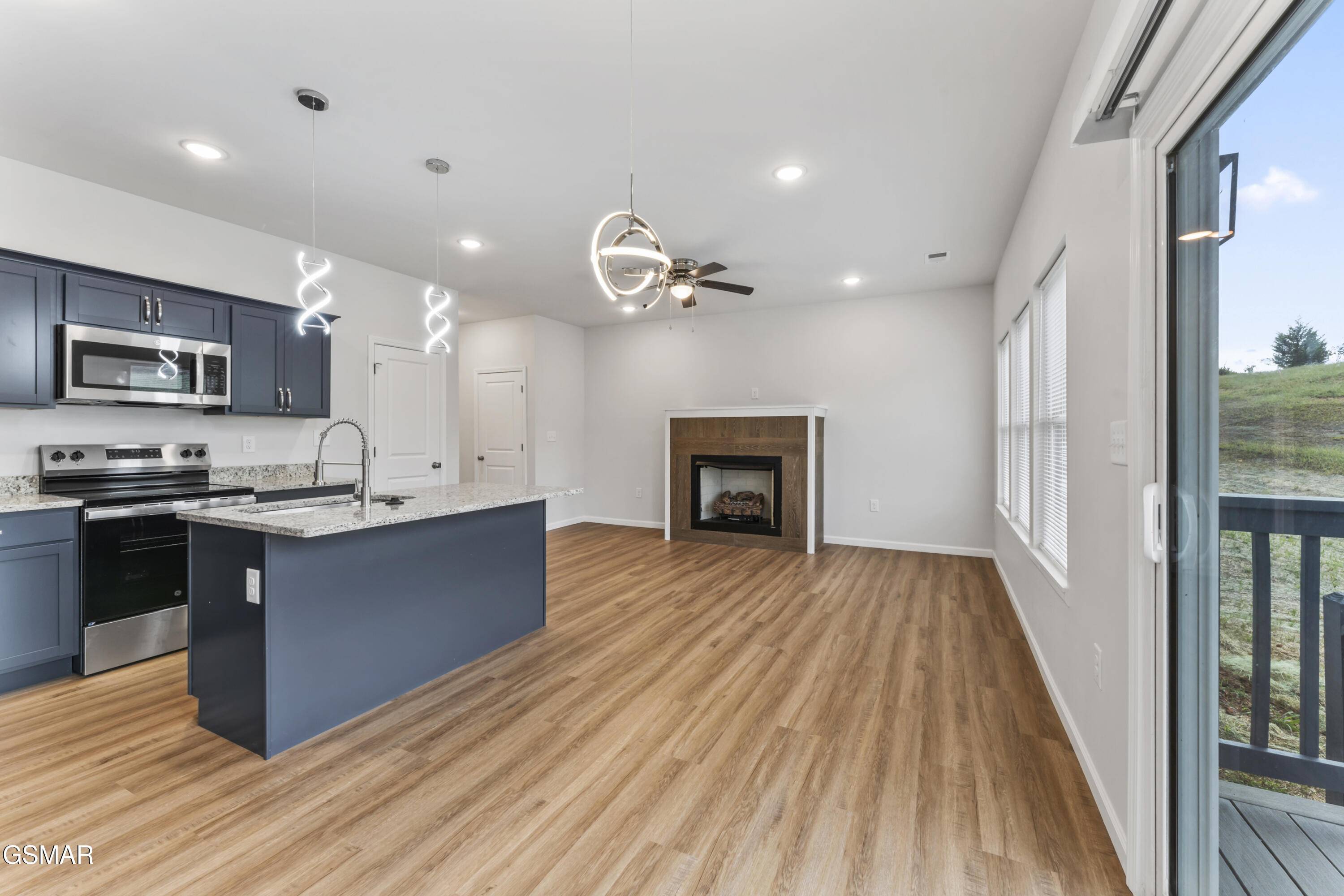 Sevierville, TN 37862,910 Lacy CT