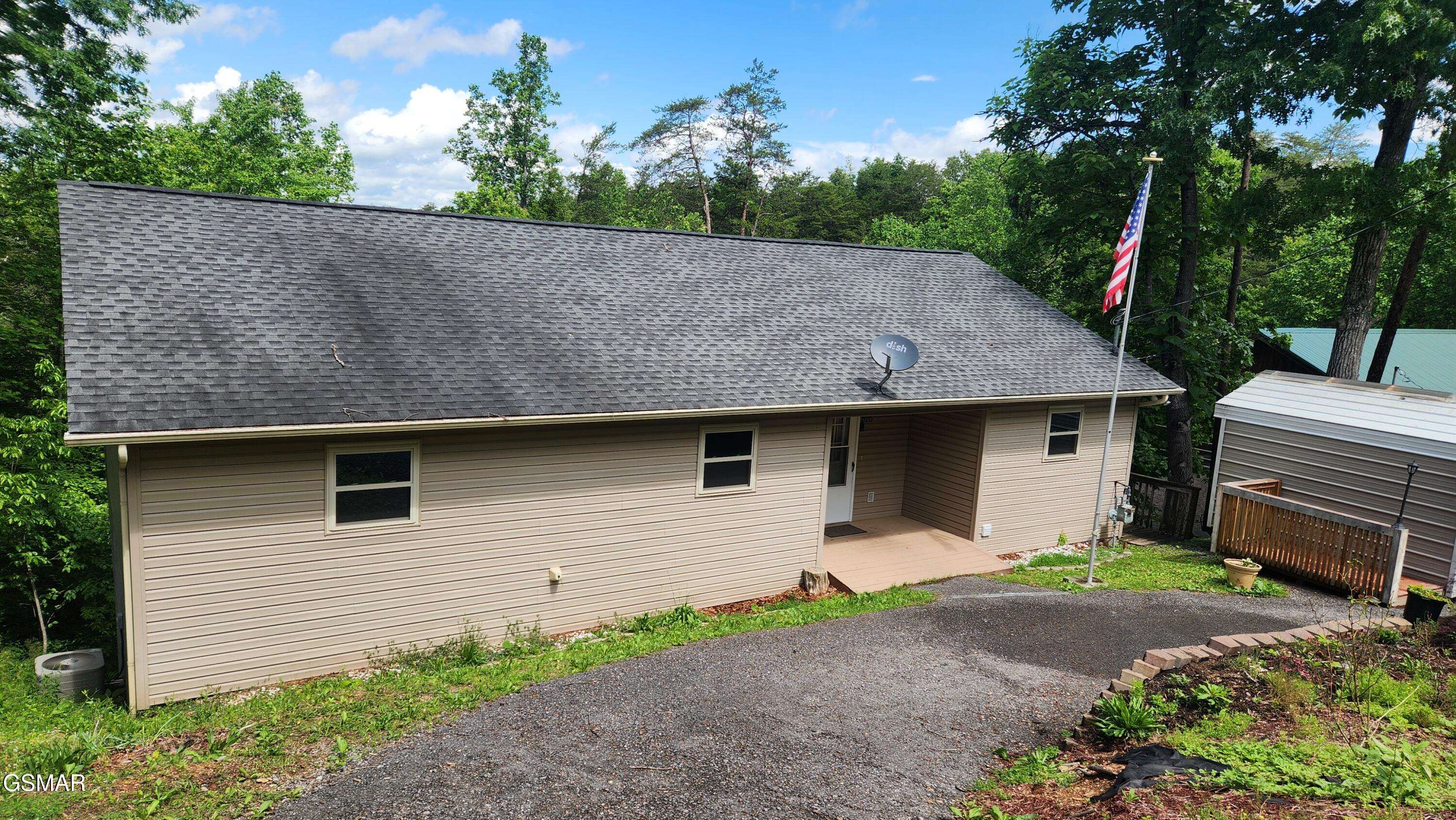 Pigeon Forge, TN 37863,816 W Gold Dust DR