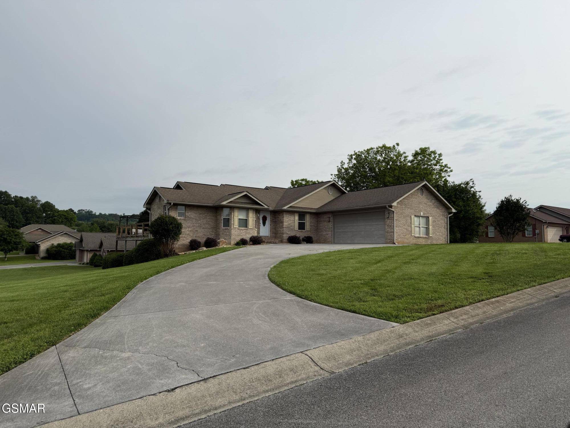 Kodak, TN 37764,734 Southview CIR