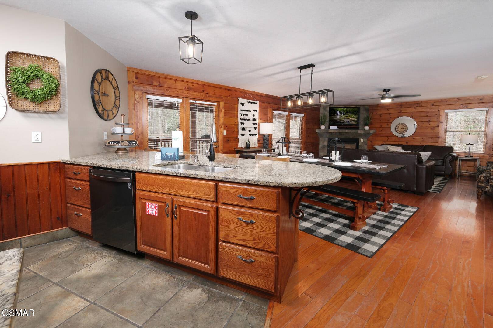 Gatlinburg, TN 37738,1150 Ogle Hills RD